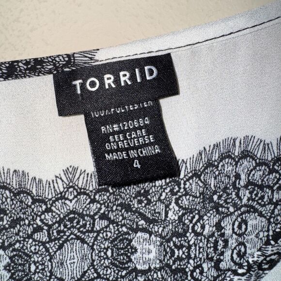 Torrid Blouse Women's 4X Black & White Lace Stripes Long Sleeve Plus Tunic Top - Picture 6 of 7